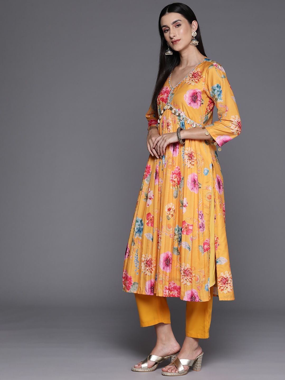 Dhiyona VA Women's Floral Printed Empire Beads and Stones Kurta with Trousers & With Dupatta