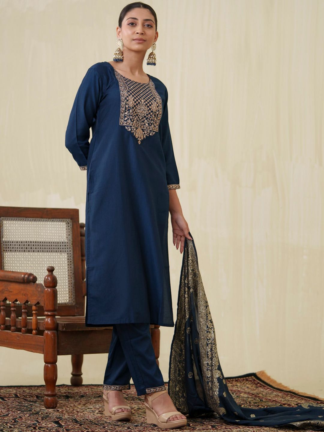 Dhiyona OD Ethnic Motifs Yoke Design Sequinned Kurta With Trousers & Dupatta
