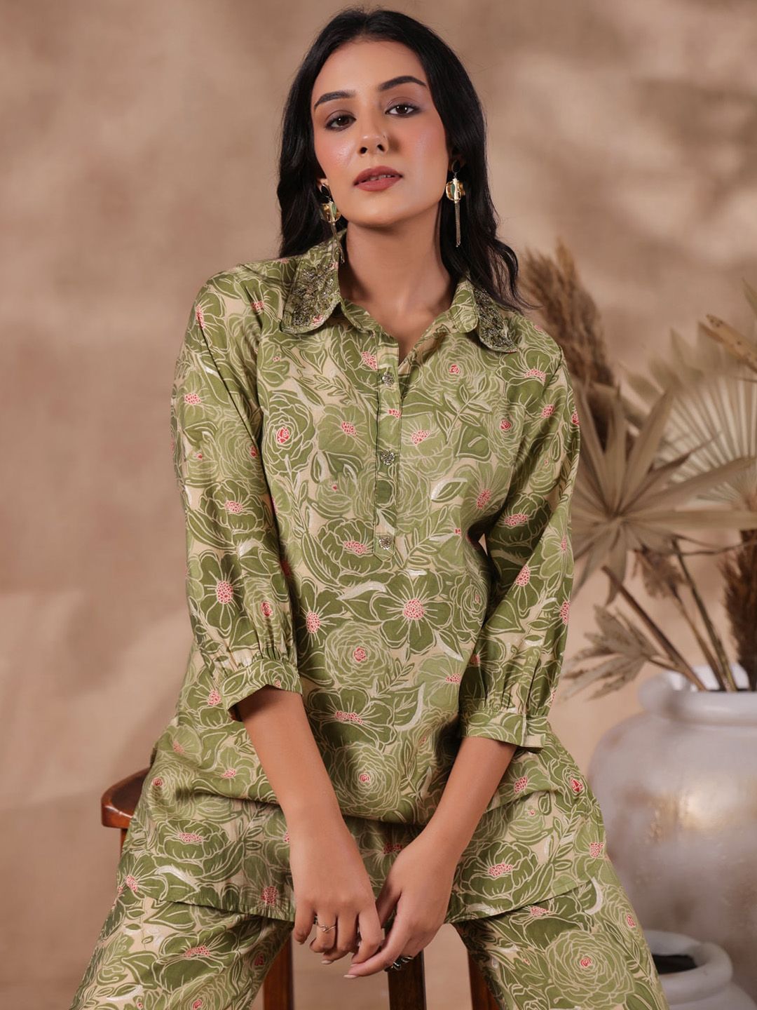 Dhiyona IS Women's Floral Printed Shirt Collar Puff Sleeve Beads and Stones Silk Blend Kurta Set