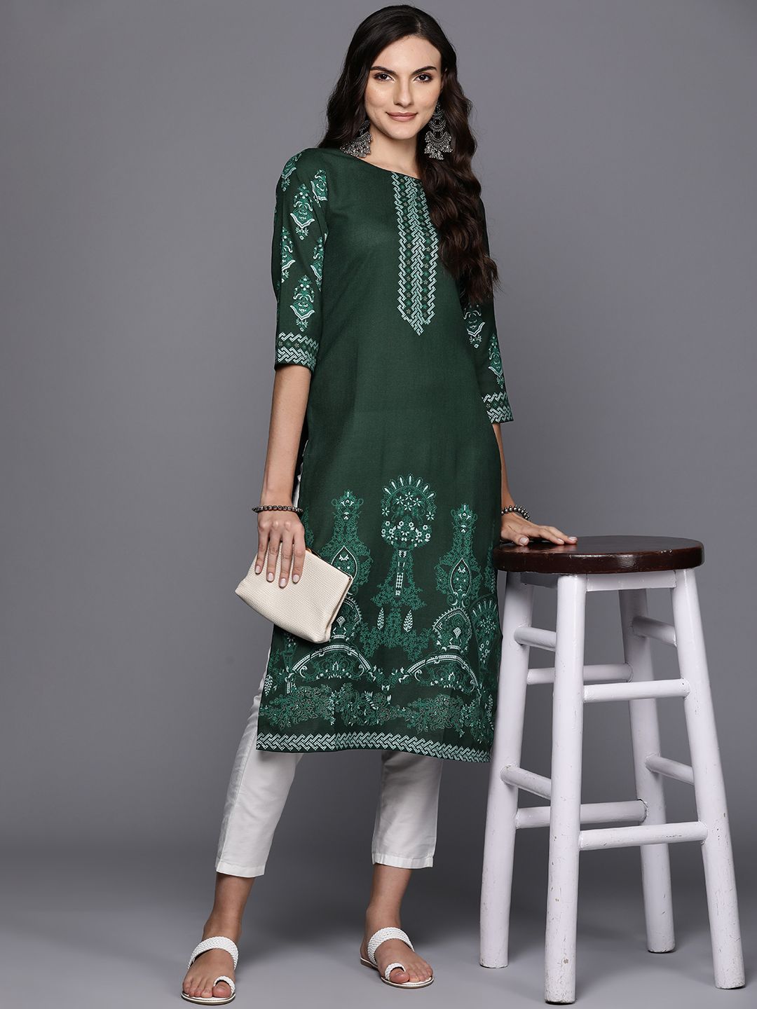 Dhiyona IE Ethnic Motifs Foil Printed Straight Kurta