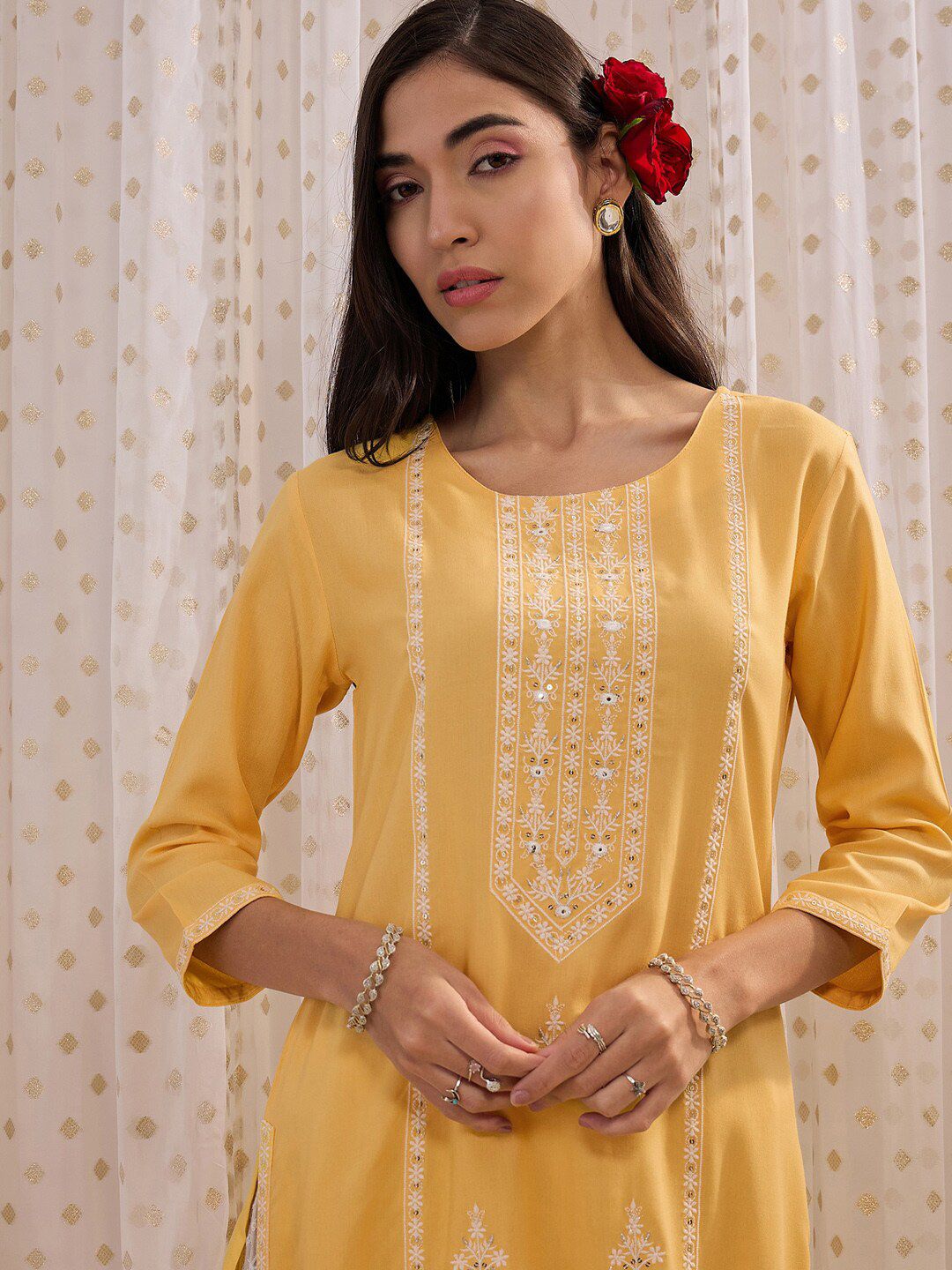 Dhiyona IE Floral Embroidered Round Neck Three-Quarter Sleeves Straight Kurta