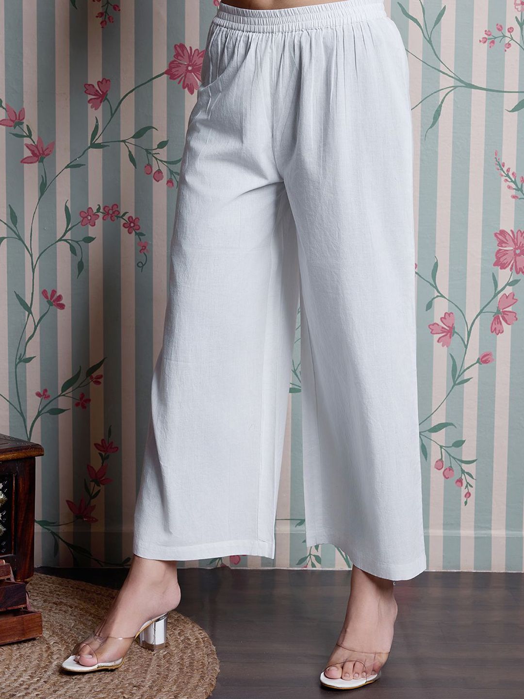 Dhiyona OD Embroidered Straight Kurta with Palazzos