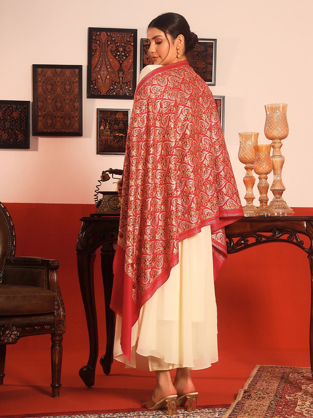 Dhiyona PA Nalki Embroidered Shawl