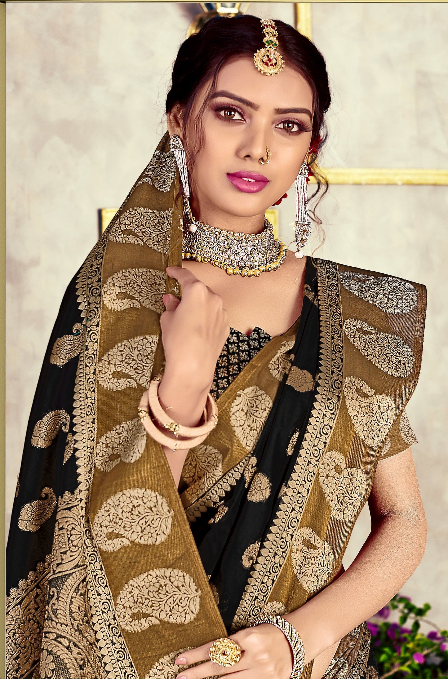 Dhiyona GR Women's GJ Black Diamond Jade Black Zari Woven Design Cotton Blend Saree
