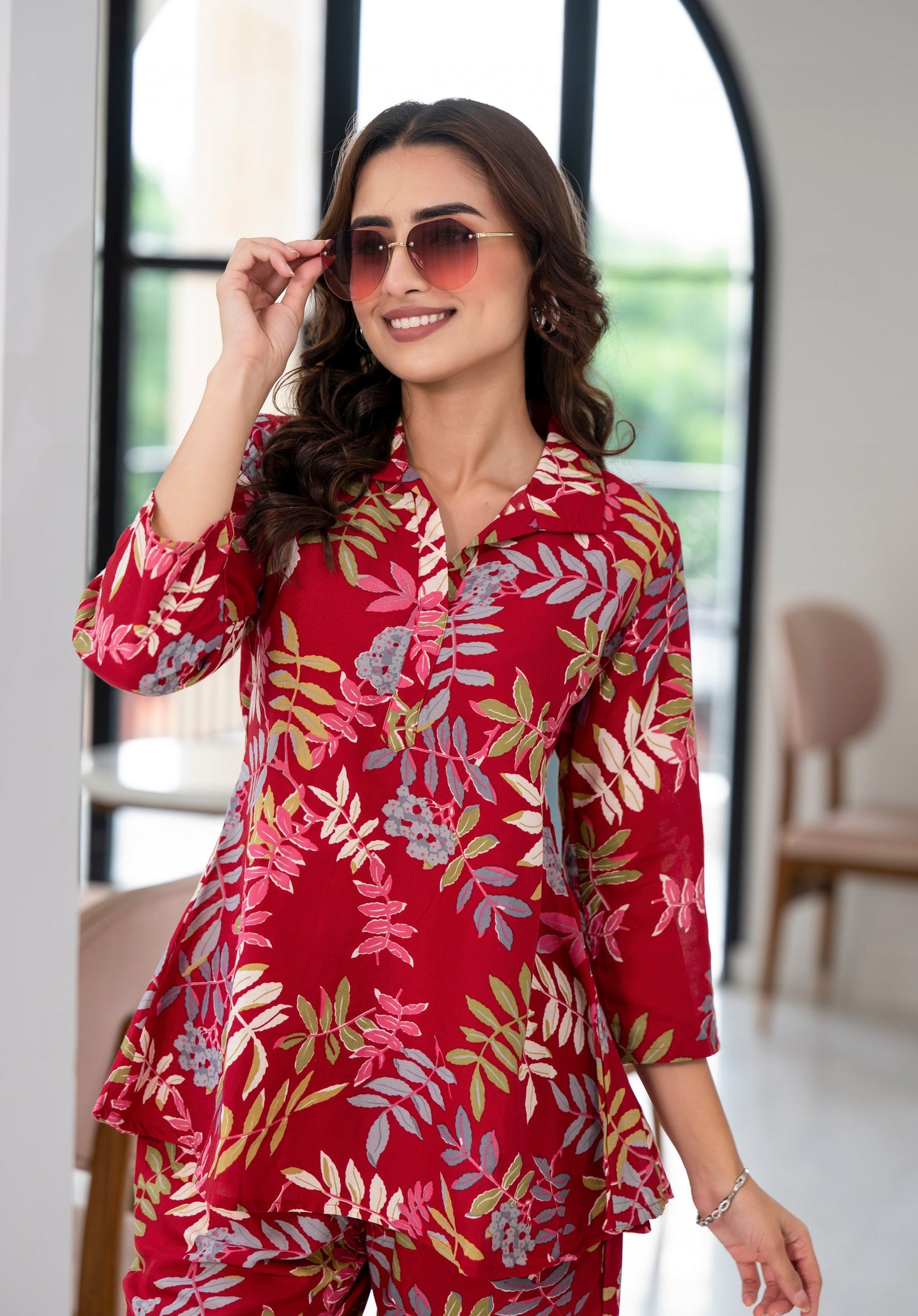 Women Red Printed Viscose Rayon Kurta And Pant Set