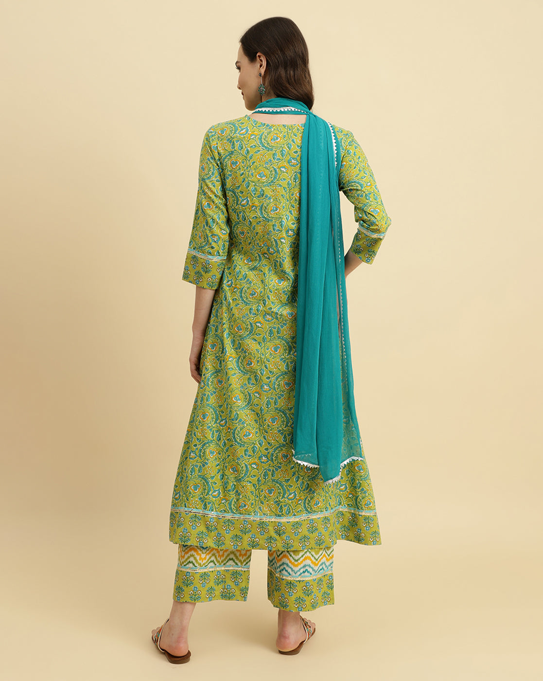 Dhiyona VR Women's Green Floral Printed A-Line Kurta Paired With Printed Palazzo And Chiffon Dupatta