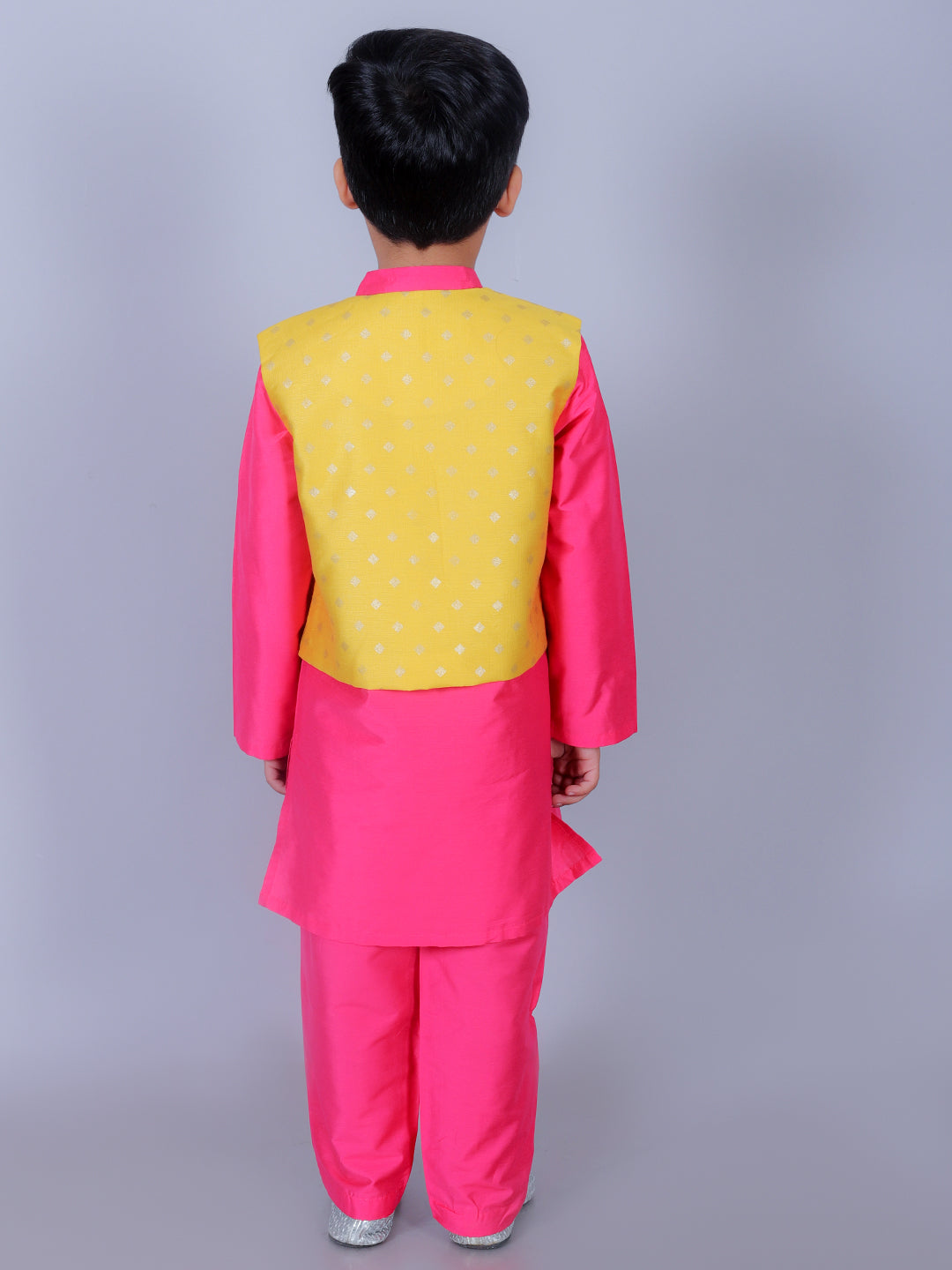 Zarqa Boys Pink Kurta with Pant and Jacket set