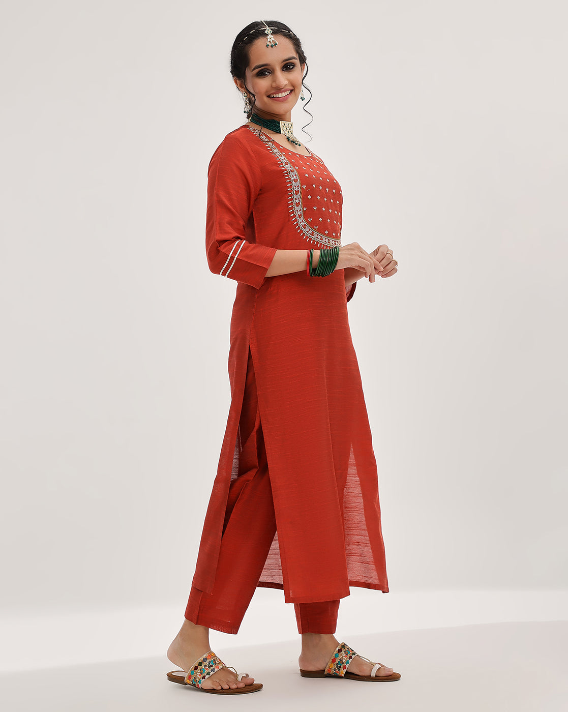 Dhiyona VR Women's Maroon & Silver Embroidered Straight Kurta With Solid Trouser And Printed Dupatta With Fringes