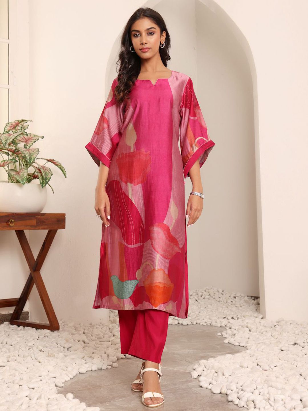 Dhiyona VA Women'sAbstract Printed Notch Neck Chanderi Silk Straight Kurta With Trousers