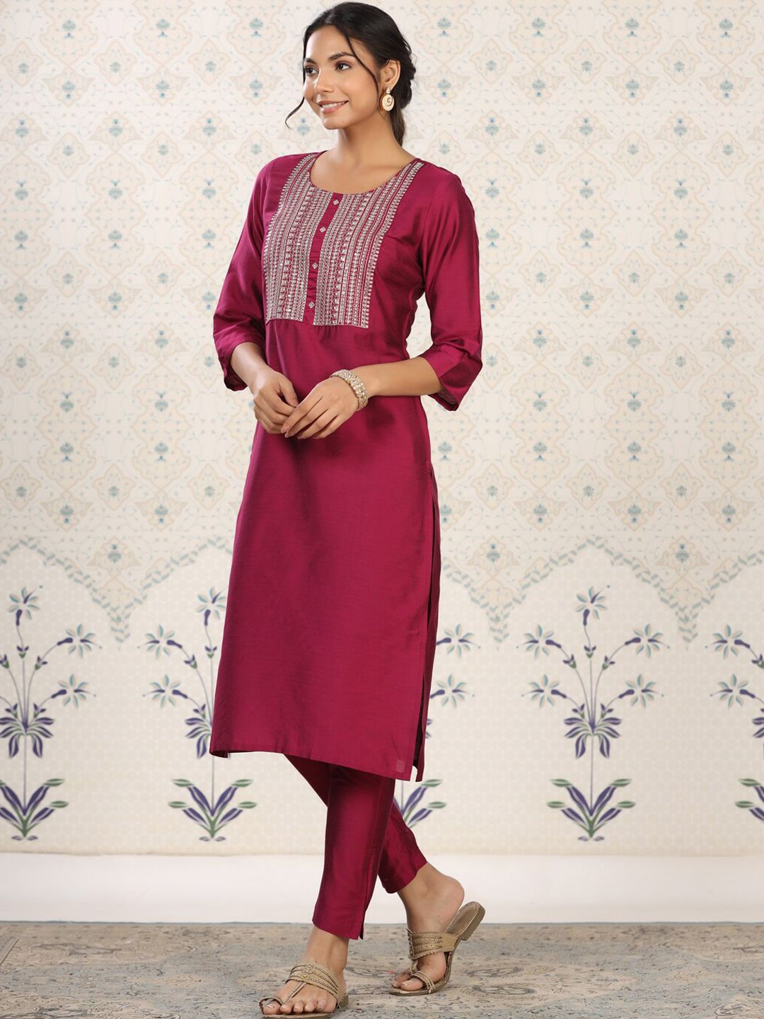 Dhiyona OD Yoke Design Embroidered Kurta with Trousers