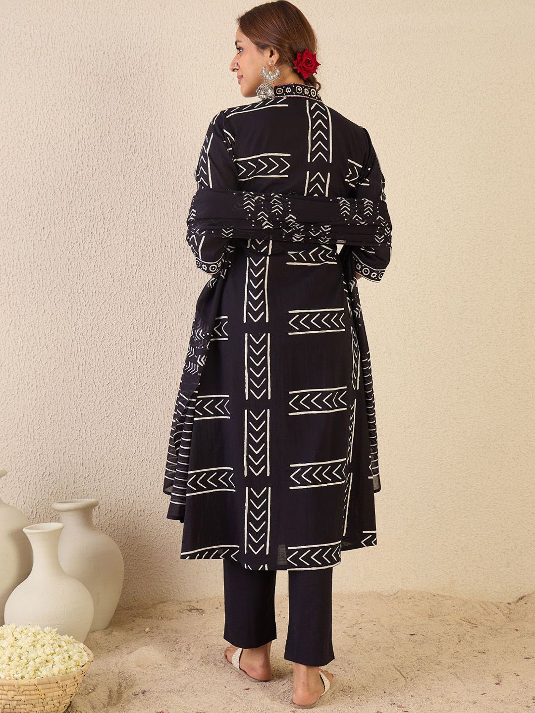 Dhiyona IE Women Printed Empire Pure Cotton Kurta with Trousers & With Dupatta