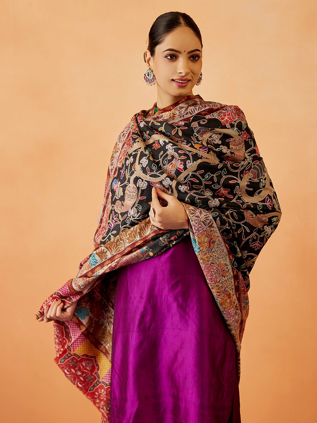 Dhiyona PA Women Floral Embroidered Shawl