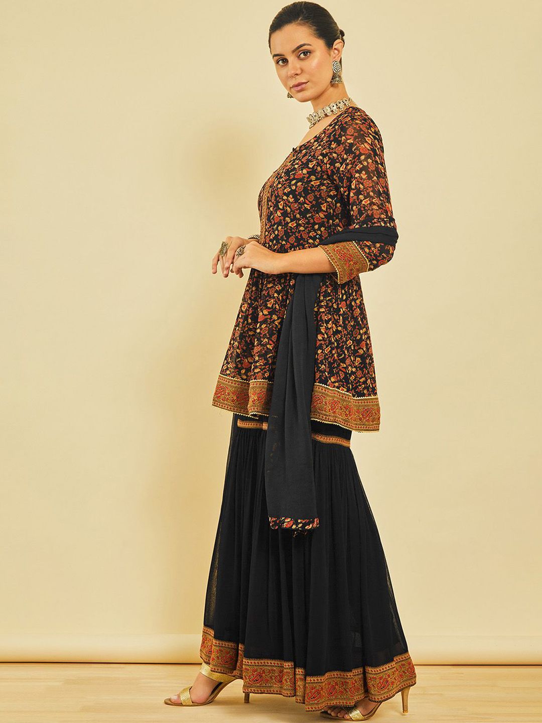 Dhiyona SO Women's Women Floral Printed Pleated Beads and Stones Kurta with Sharara & With Dupatta