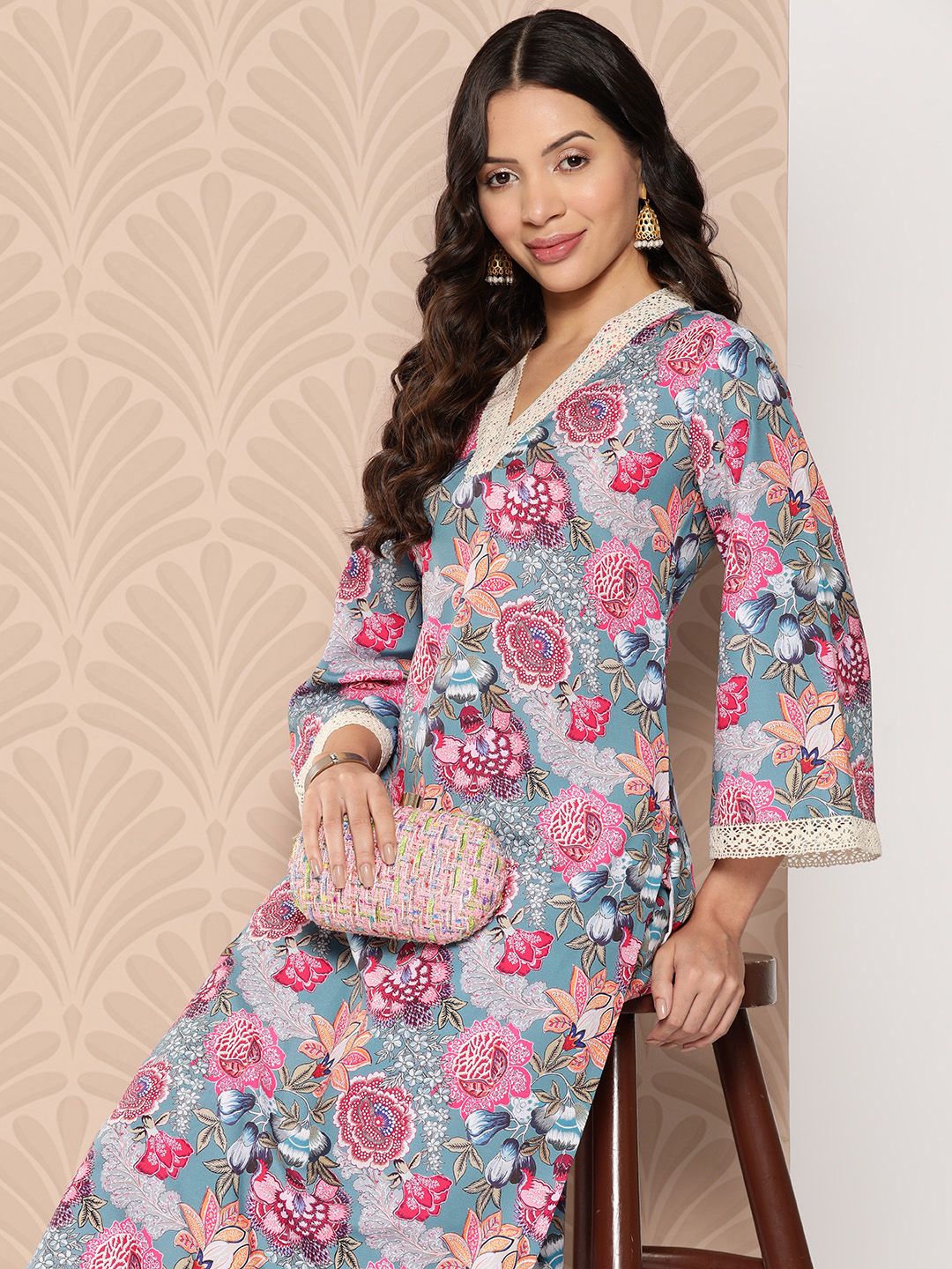 Dhiyona VA Women'sFloral Printed Regular Kurta with Trousers