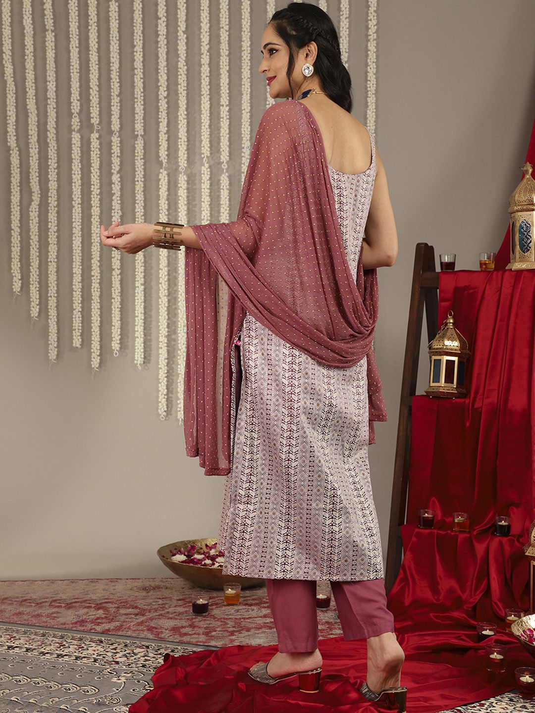 Dhiyona VA Women'sEmbroidered Regular Kurta With Trousers & Dupatta