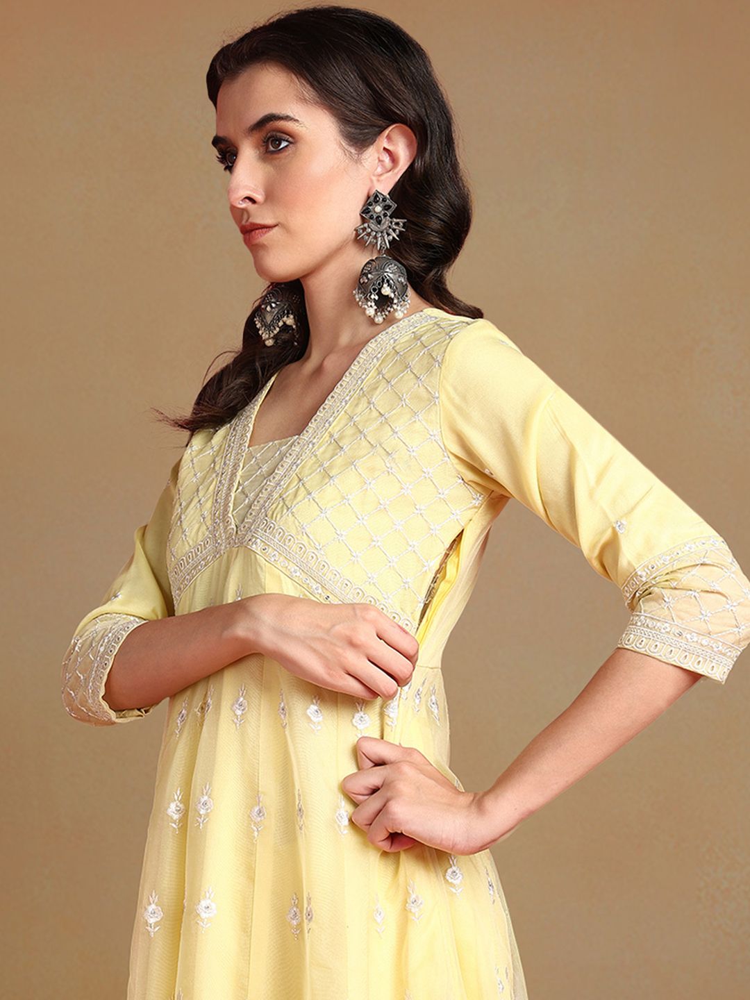 Dhiyona PD Women Women Floral Embroidered Anarkali Kurta Sets