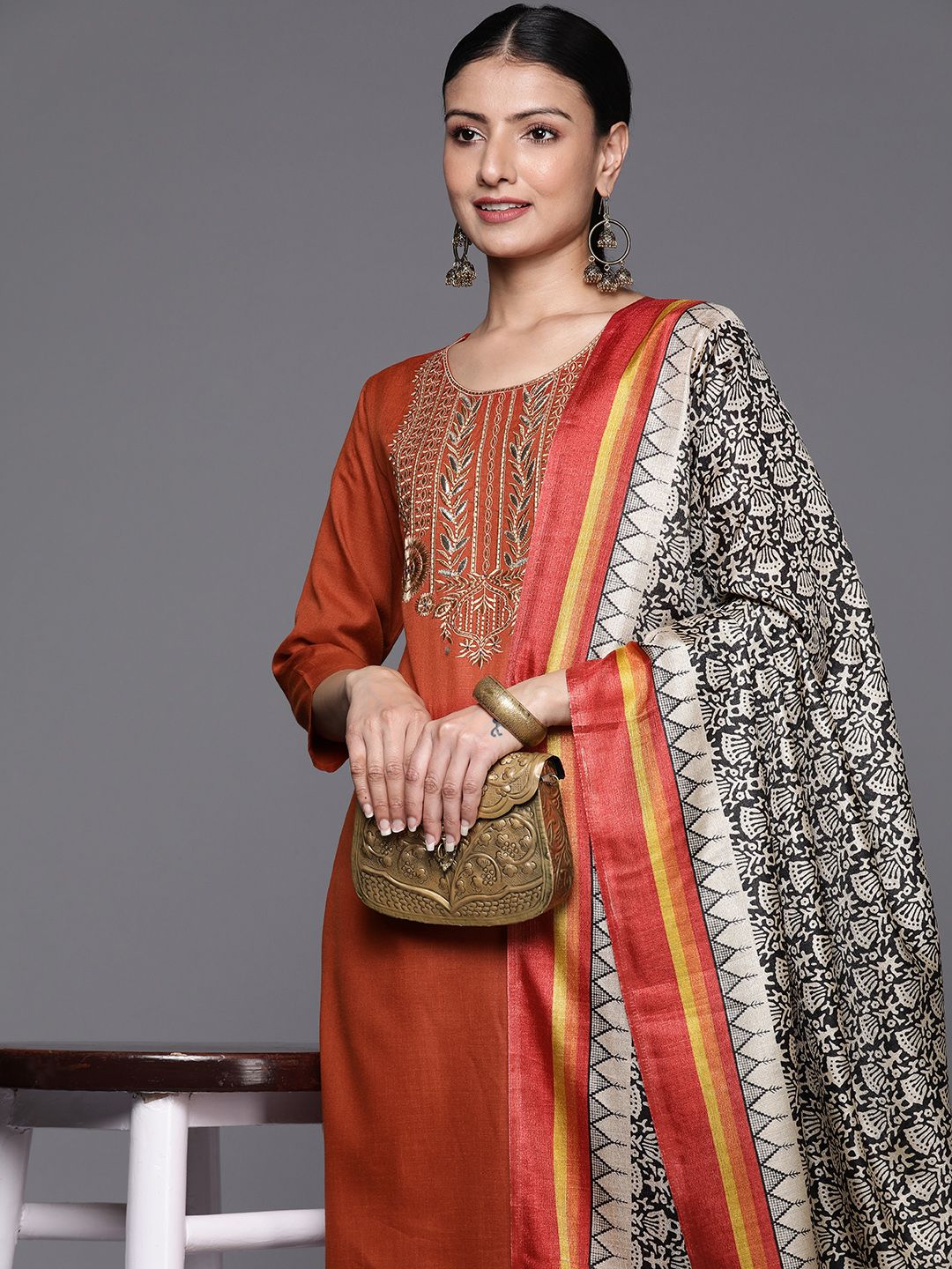 Dhiyona VA Women's Floral Embroidered Gotta Patti Kurta with Trousers & With Dupatta