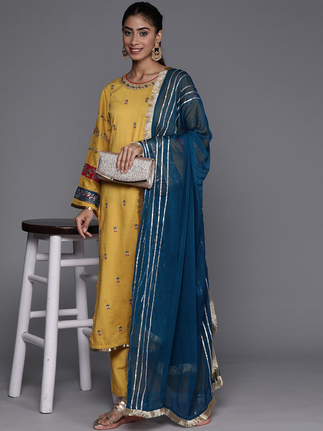 Dhiyona VA Women'sRound Neck Ethnic Motifs Embroidered Regular Kurta with Trousers & With Dupatta