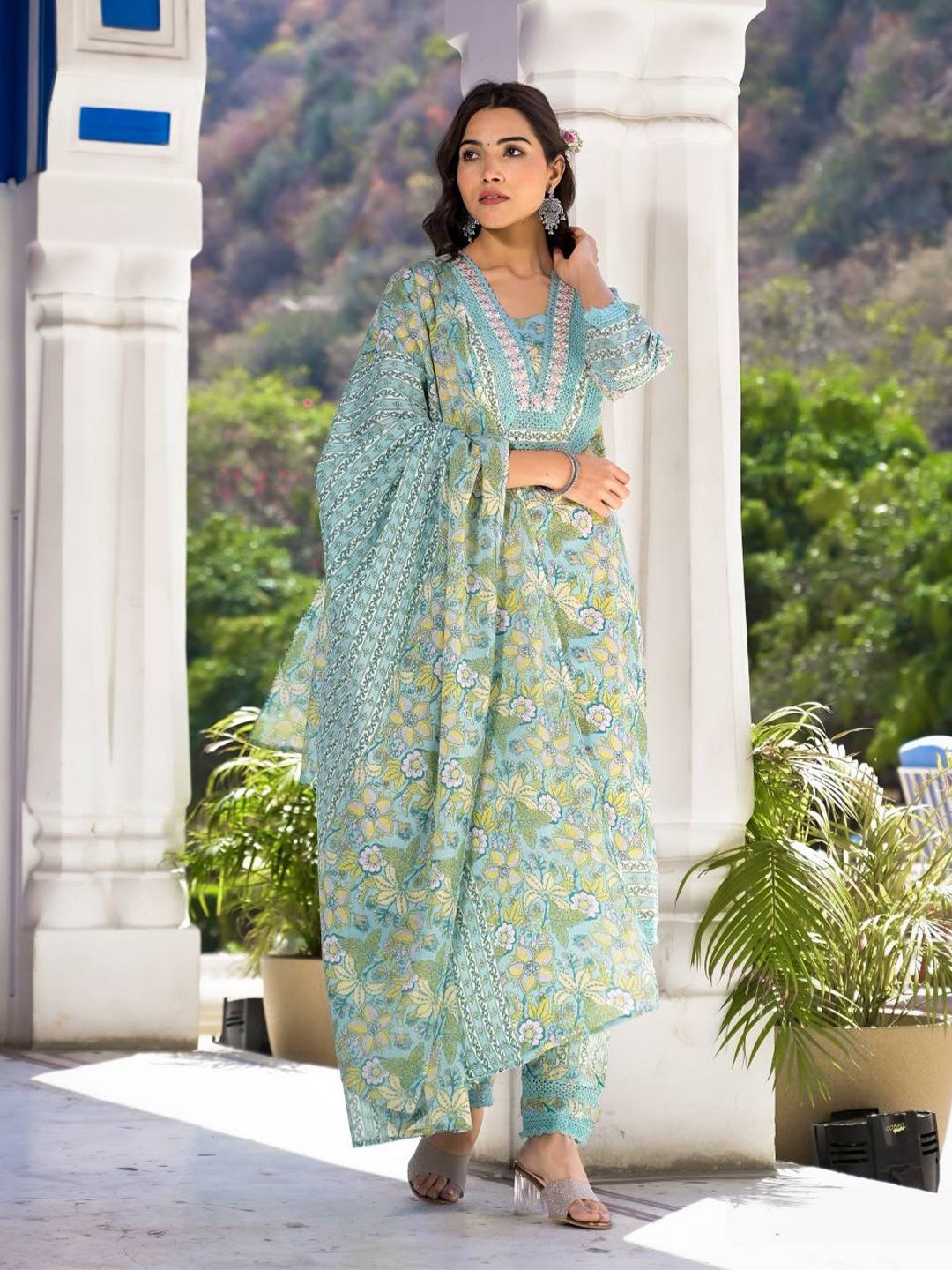 Dhiyona VA Women'sFloral Printed Regular Mirror Work Pure Cotton Kurta With Trouser & Dupatta