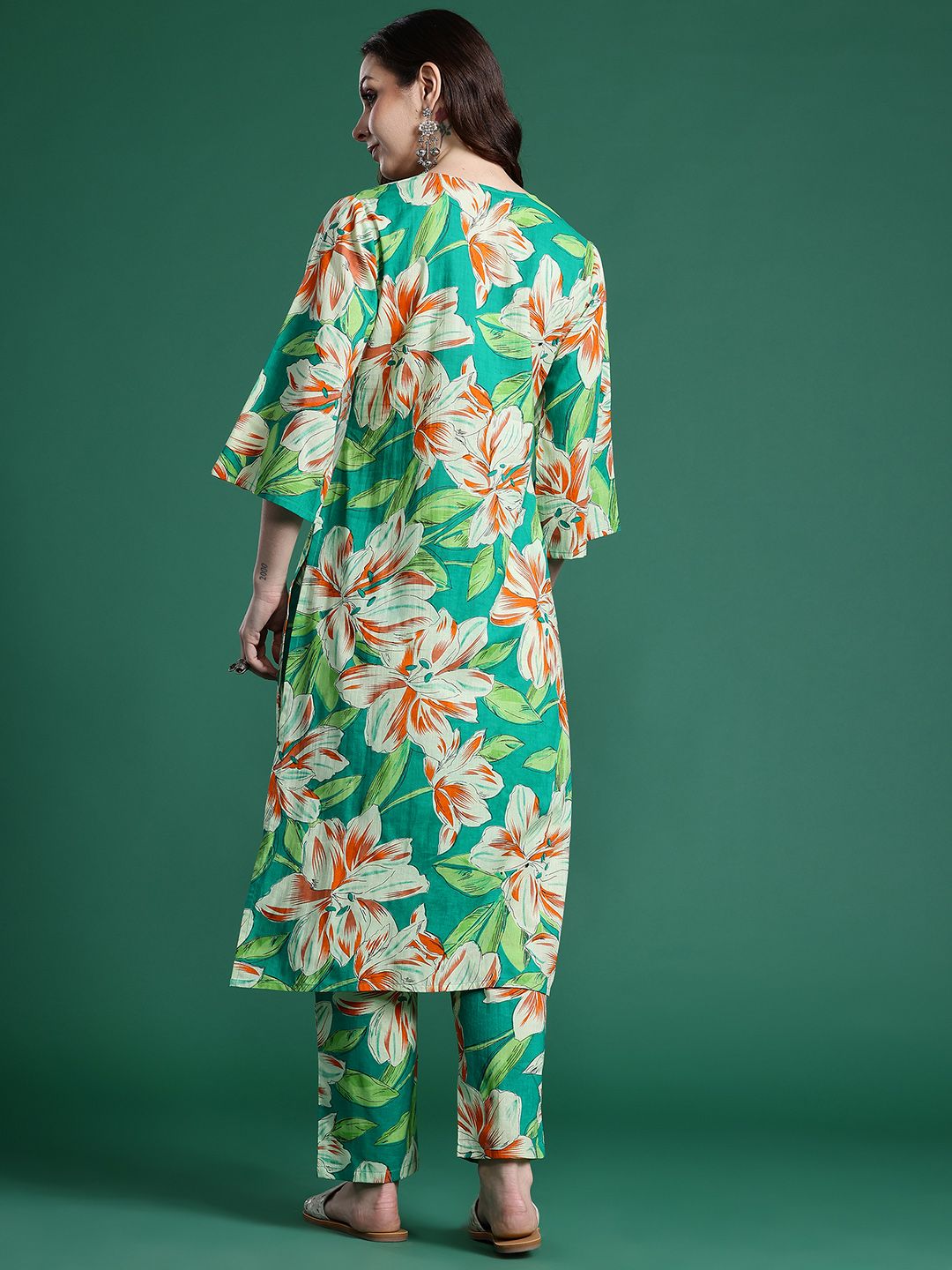 Dhiyona IE Women Floral Printed Regular Pure Cotton Kurta with Trousers