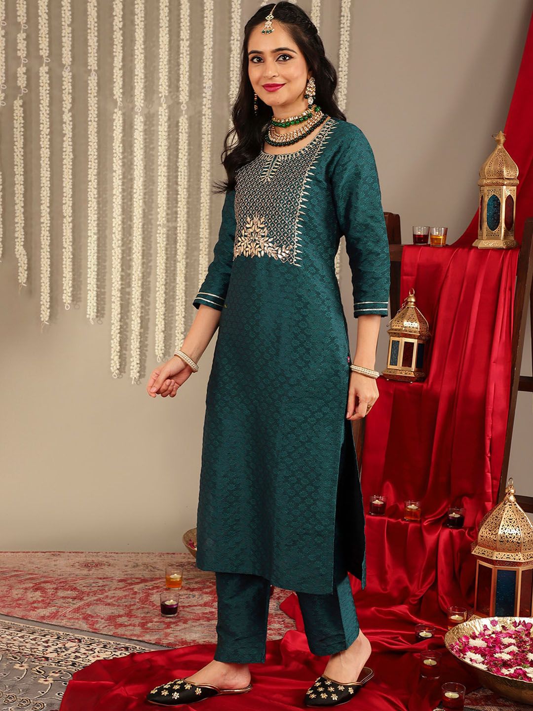 Dhiyona VA Women'sEthnic Motifs Yoke Design Thread Work Kurta & Trousers With Dupatta