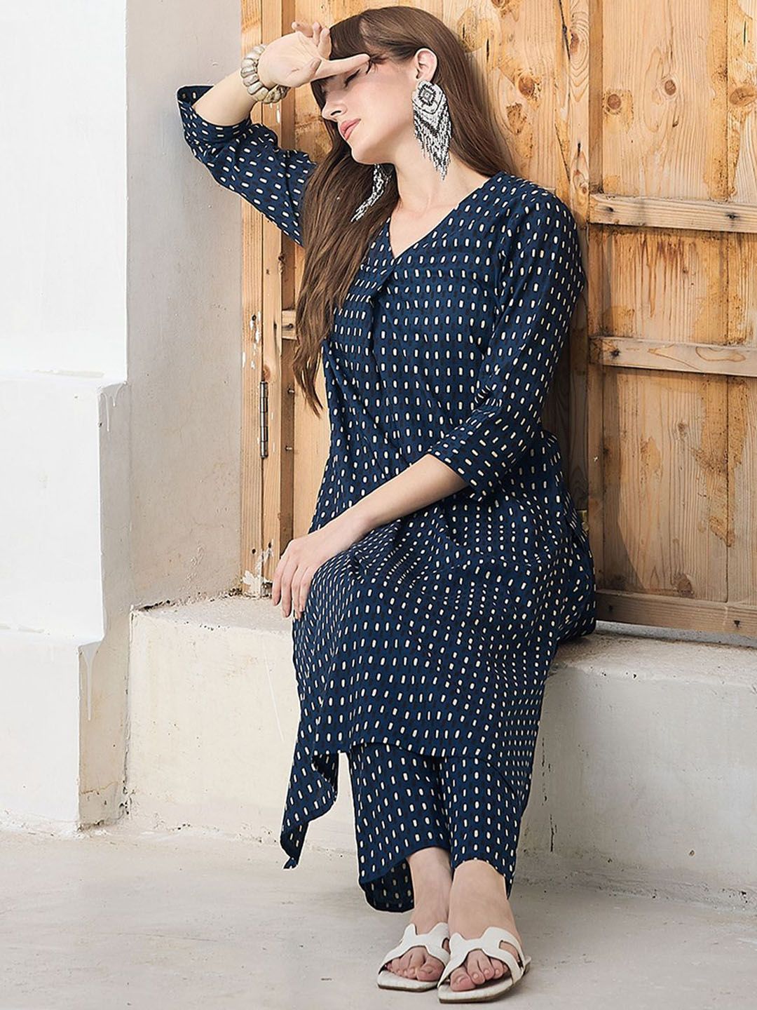 Dhiyona IE Printed Pure Cotton V-Neck Top With Trousers Co-Ords