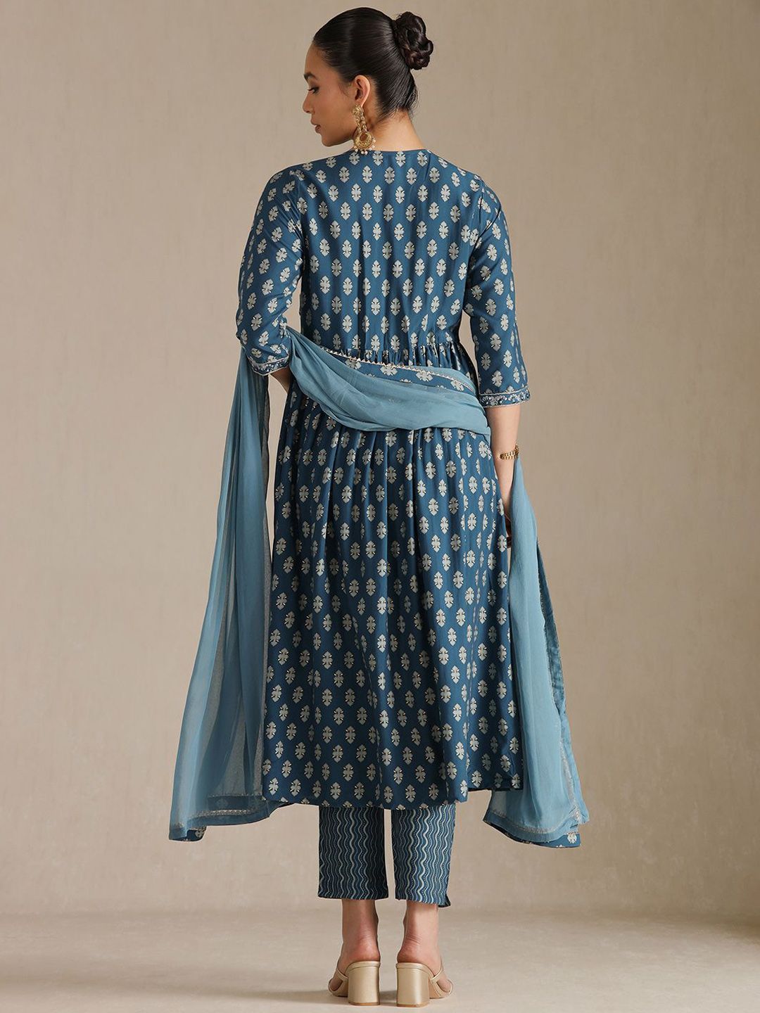 Dhiyona SO Women's Floral Printed V-Neck Empire Sequinned A-Line Kurta With Trouser And Dupatta