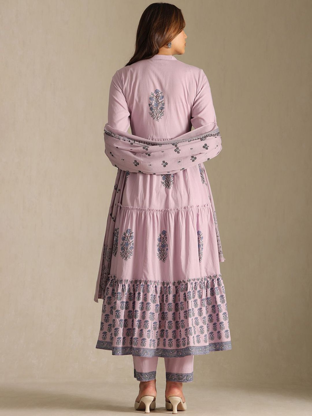 Dhiyona SO Women's Floral Printed Tiered Mandarin Collar Beads & Stones Kurta With Trousers & Dupatta