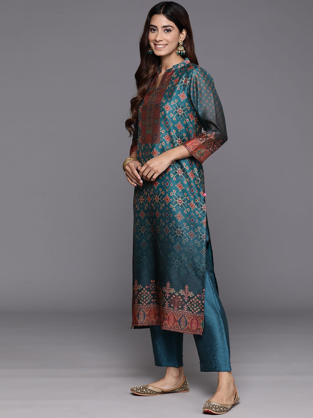 Dhiyona VA Women'sFloral Printed Mandarin Collar Chanderi Silk Kurta With Trousers & Dupatta