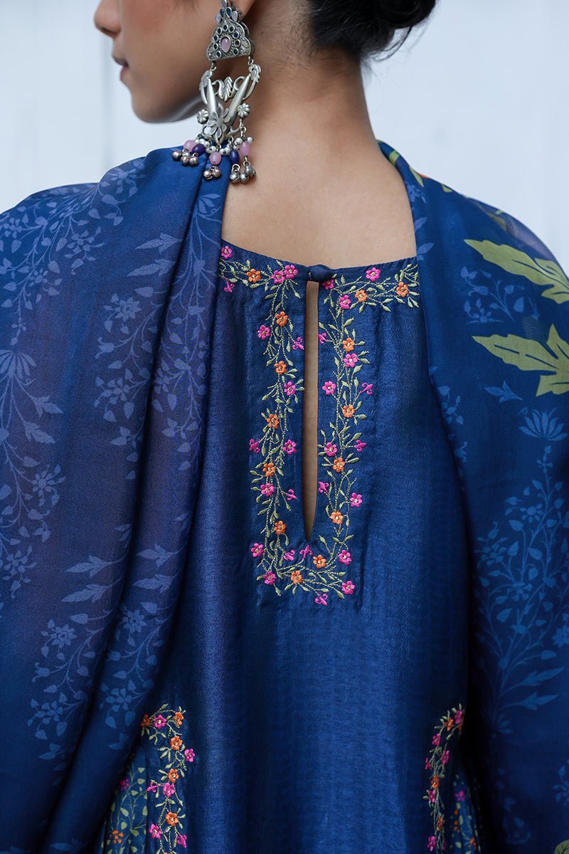 Women's Blue Raw Silk Salwar Suit With Organza Dupatta