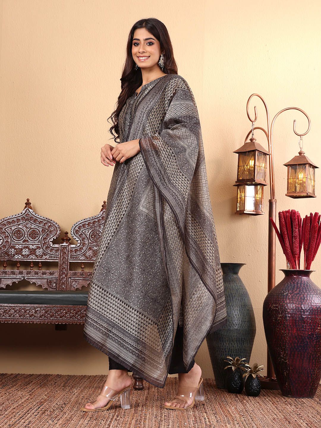 Dhiyona VA Women'sEthnic motifs Printed Chanderi Silk Straight Kurta with Trousers & Dupatta