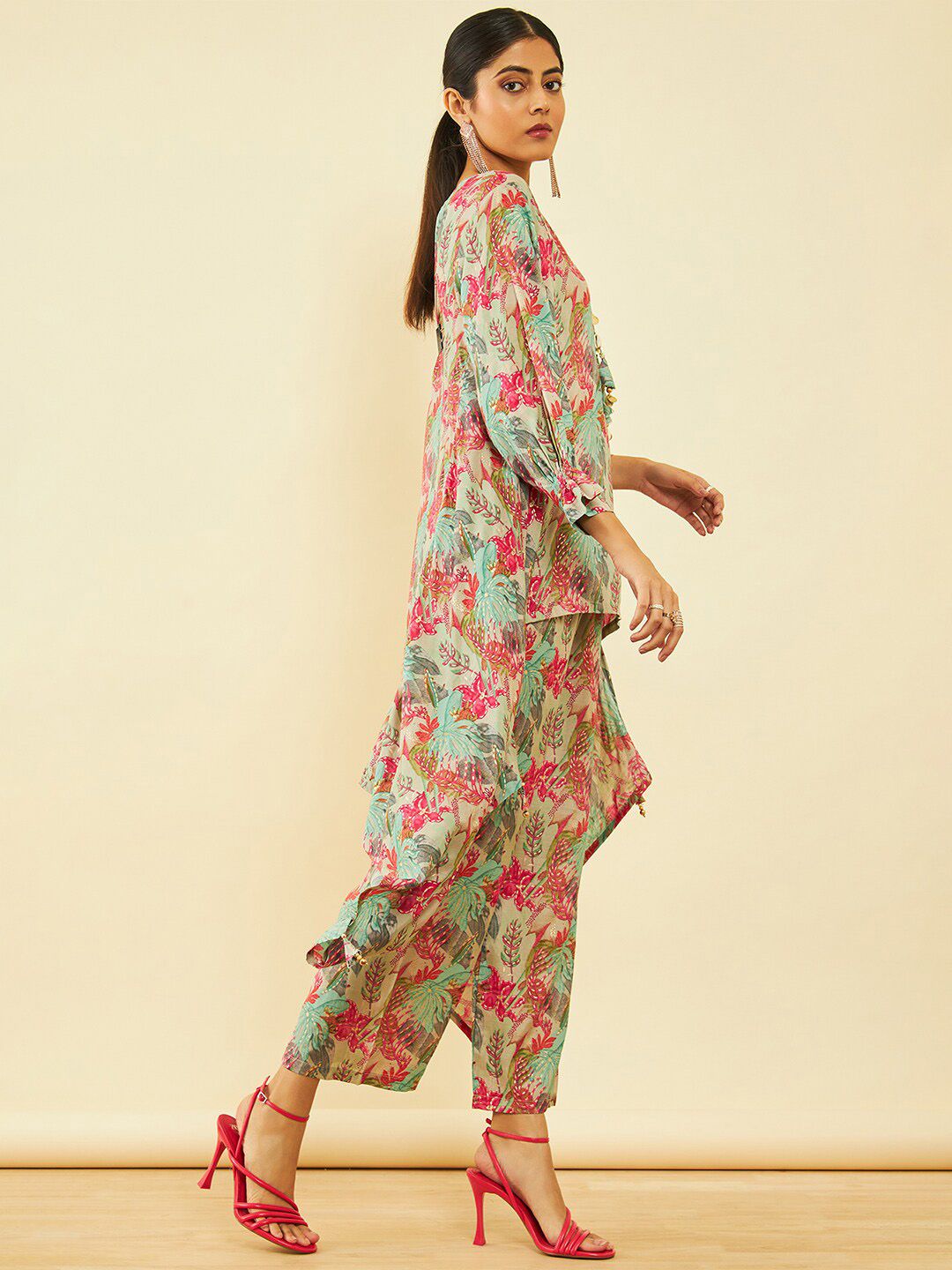 Dhiyona SO Women's Floral Printed Sequinned A-Line Kurta With Trousers