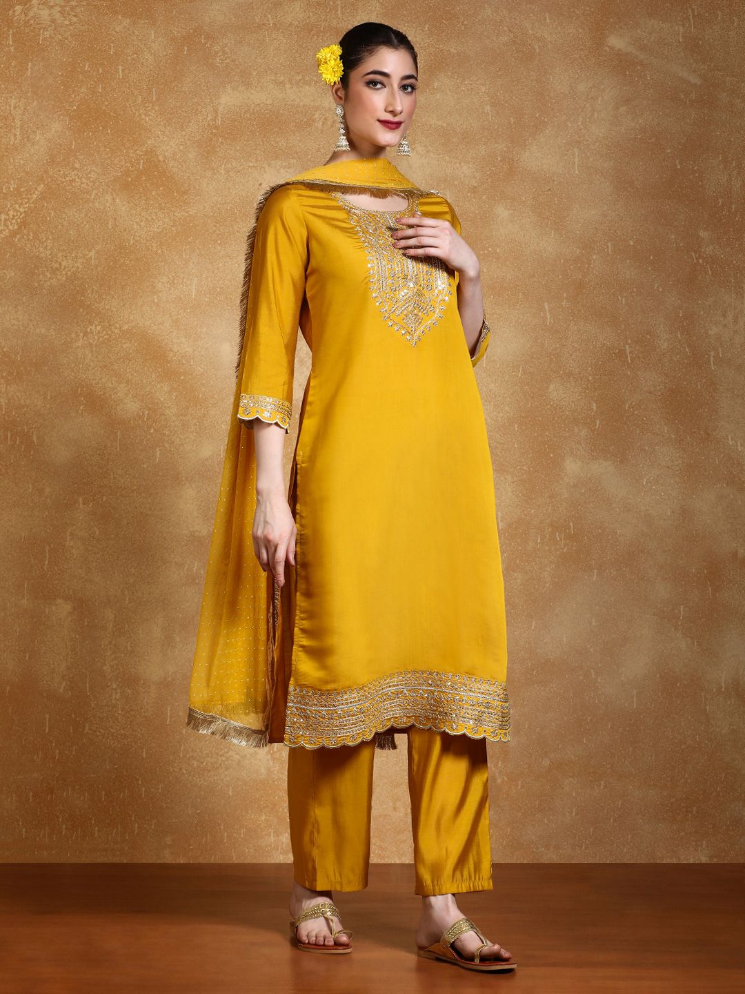 Dhiyona VA Women'sFloral Yoke Design Round Neck Straight Kurta With Trousers & Dupatta