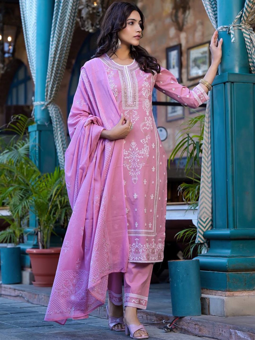 Dhiyona VA Women'sFloral Printed Regular Miirror Work Pure Cotton Kurta With Trouser & Dupatta