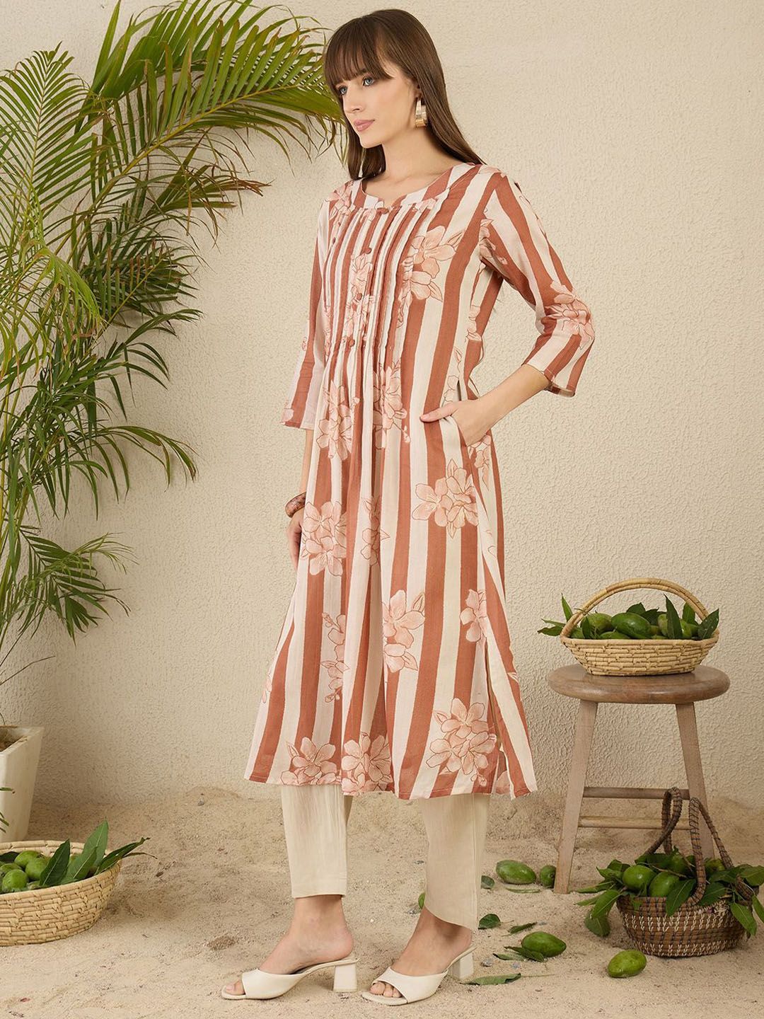 Dhiyona IE Women Floral Printed Regular Pure Cotton Kurta with Trousers