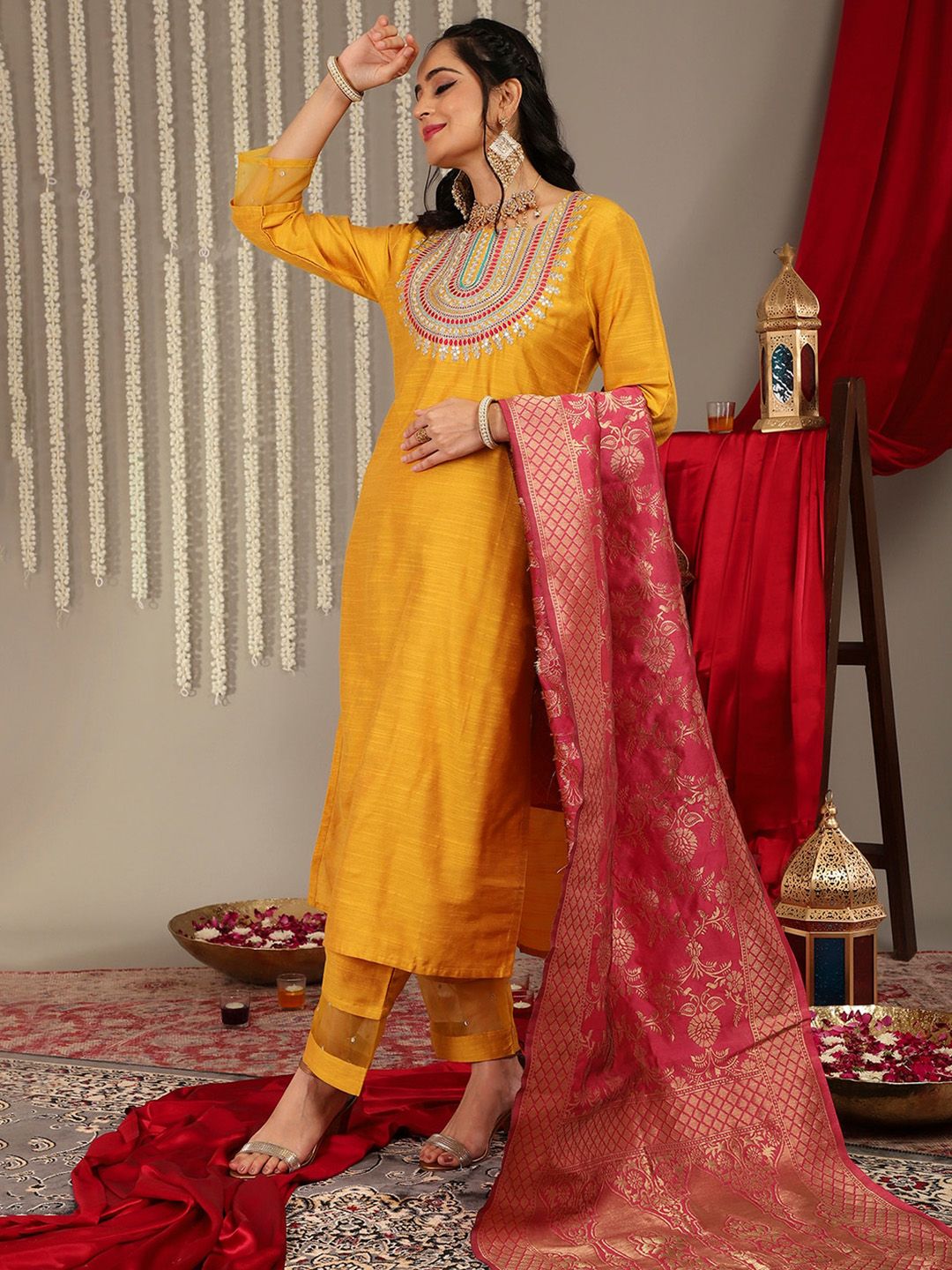 Dhiyona VA Women'sEthnic Motifs Yoke Design Thread Work Straight Kurta & Trouser With Dupatta