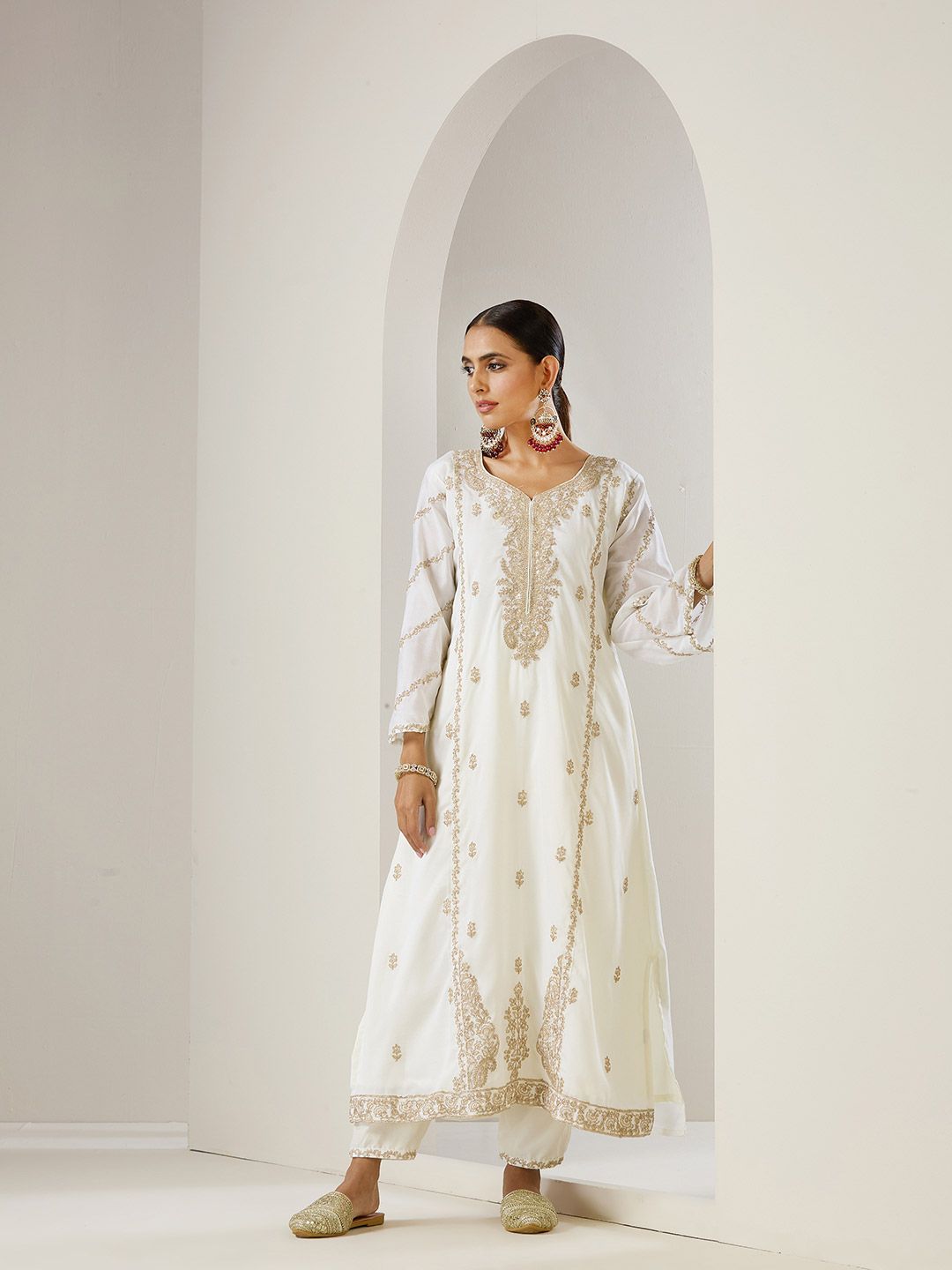 Dhiyona IS Women's Off White Ethnic Motifs Embroidered Straight Kurta With Trousers & Dupatta