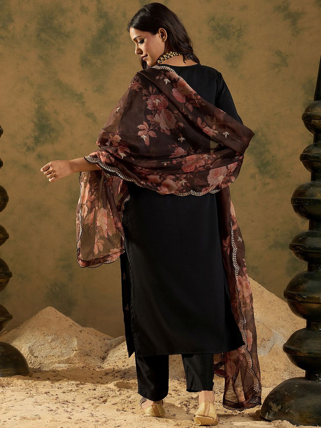 Dhiyona IE Women Ethnic Motifs Embroidered Regular Kurta with Trousers & With Dupatta