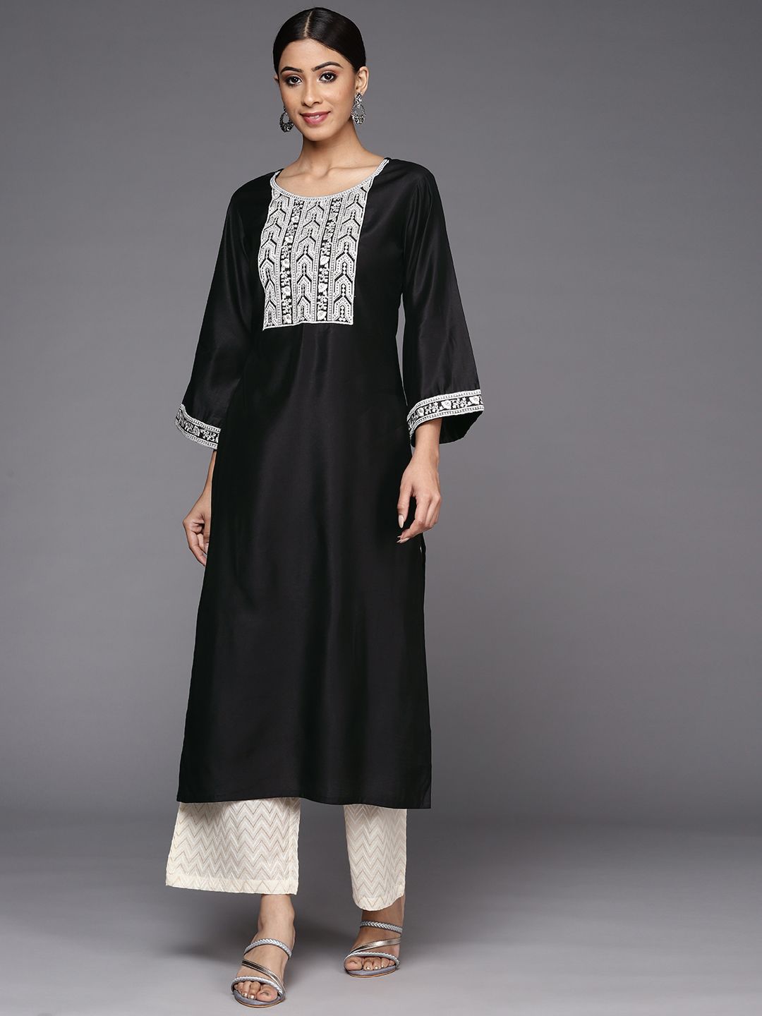 Dhiyona IE Women Black & White Floral Yoke Design Bell Sleeves Thread Work Liva Kurta