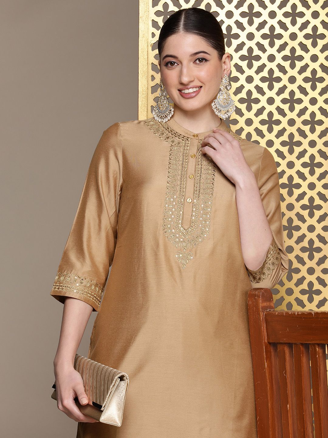 Dhiyona PD Women Women Yoke Design Regular Sequined Jashn Kurta with Trousers