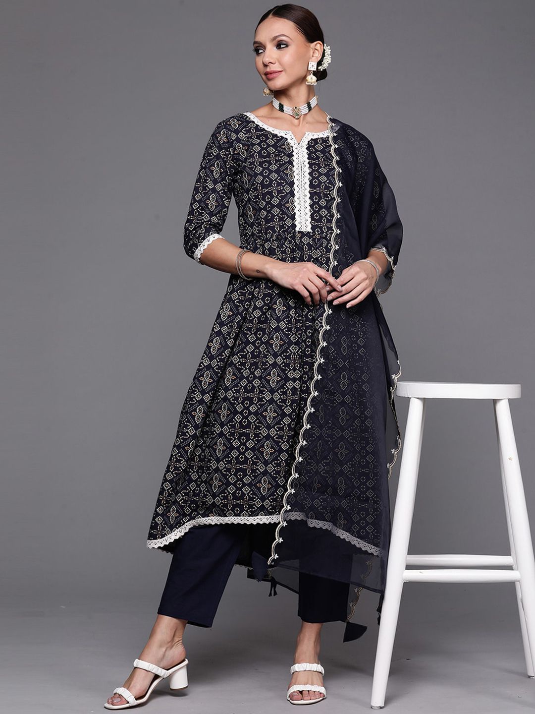 Dhiyona IE Women Ethnic Motifs Printed Kurta & Trousers With Dupatta