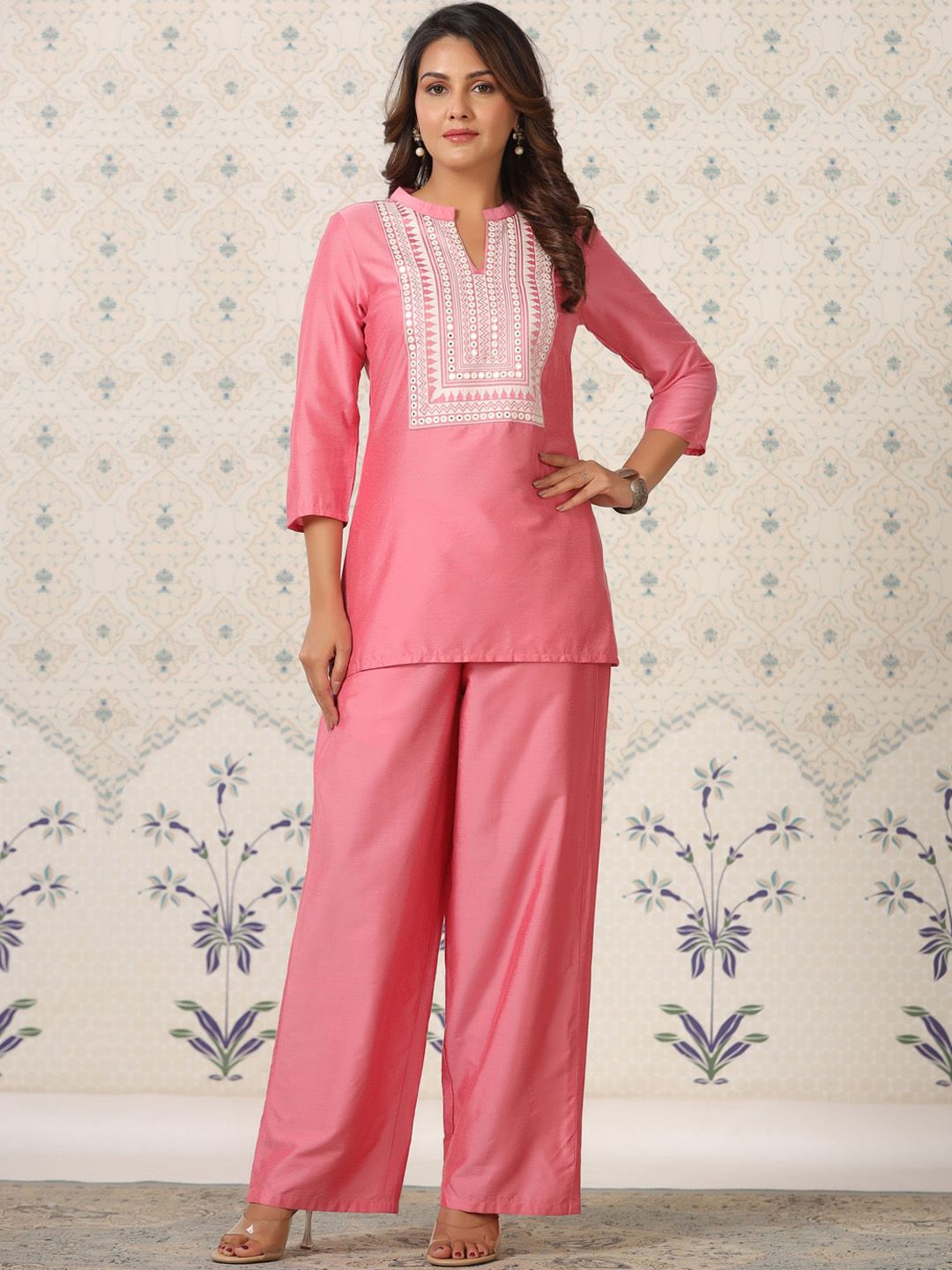 Dhiyona OD Floral Embroidered Regular Thread Work Kurta with Trousers