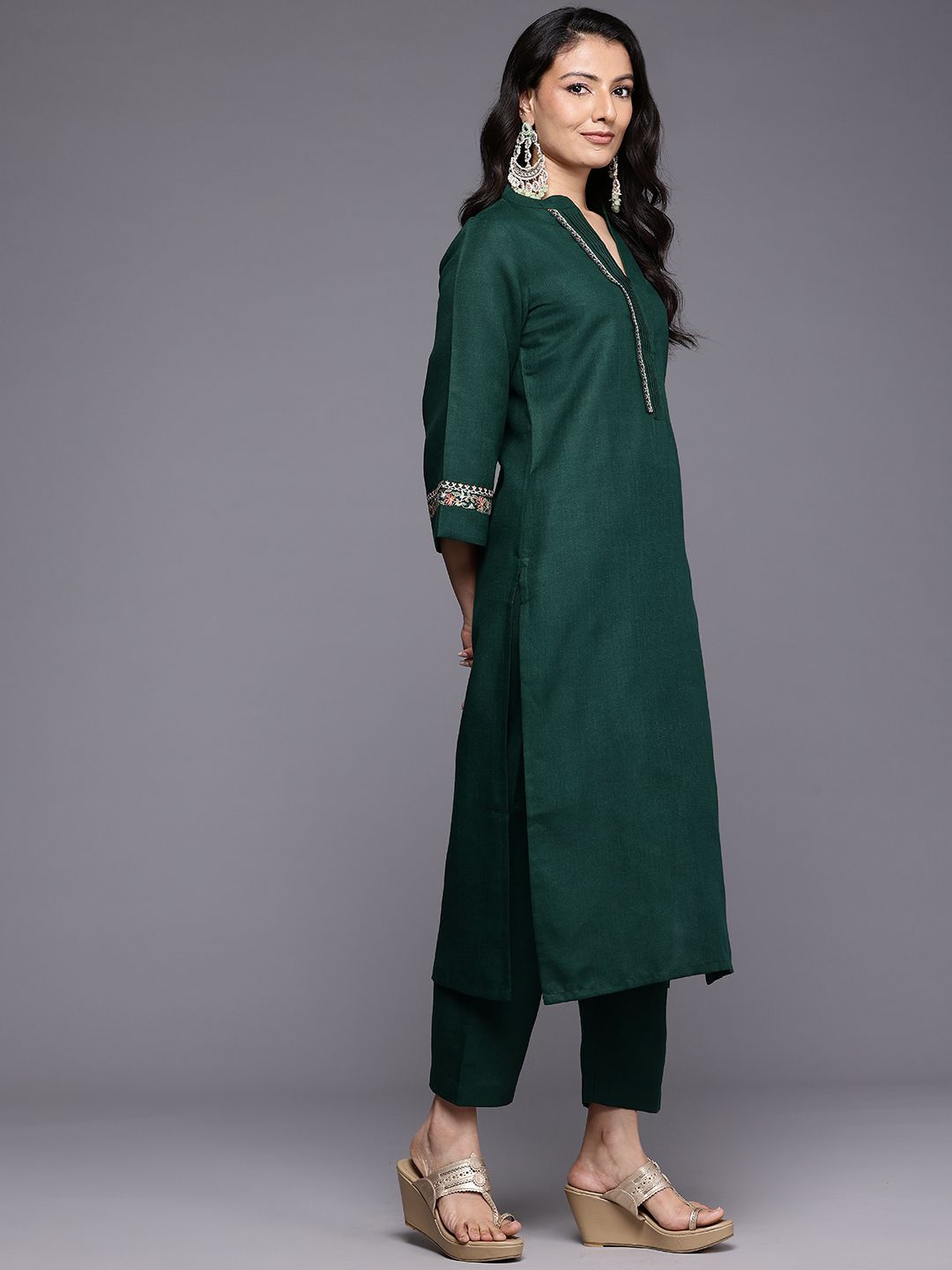 Dhiyona VA Women'sEthnic Motifs Embroidered Thread Work Kurta with Trousers