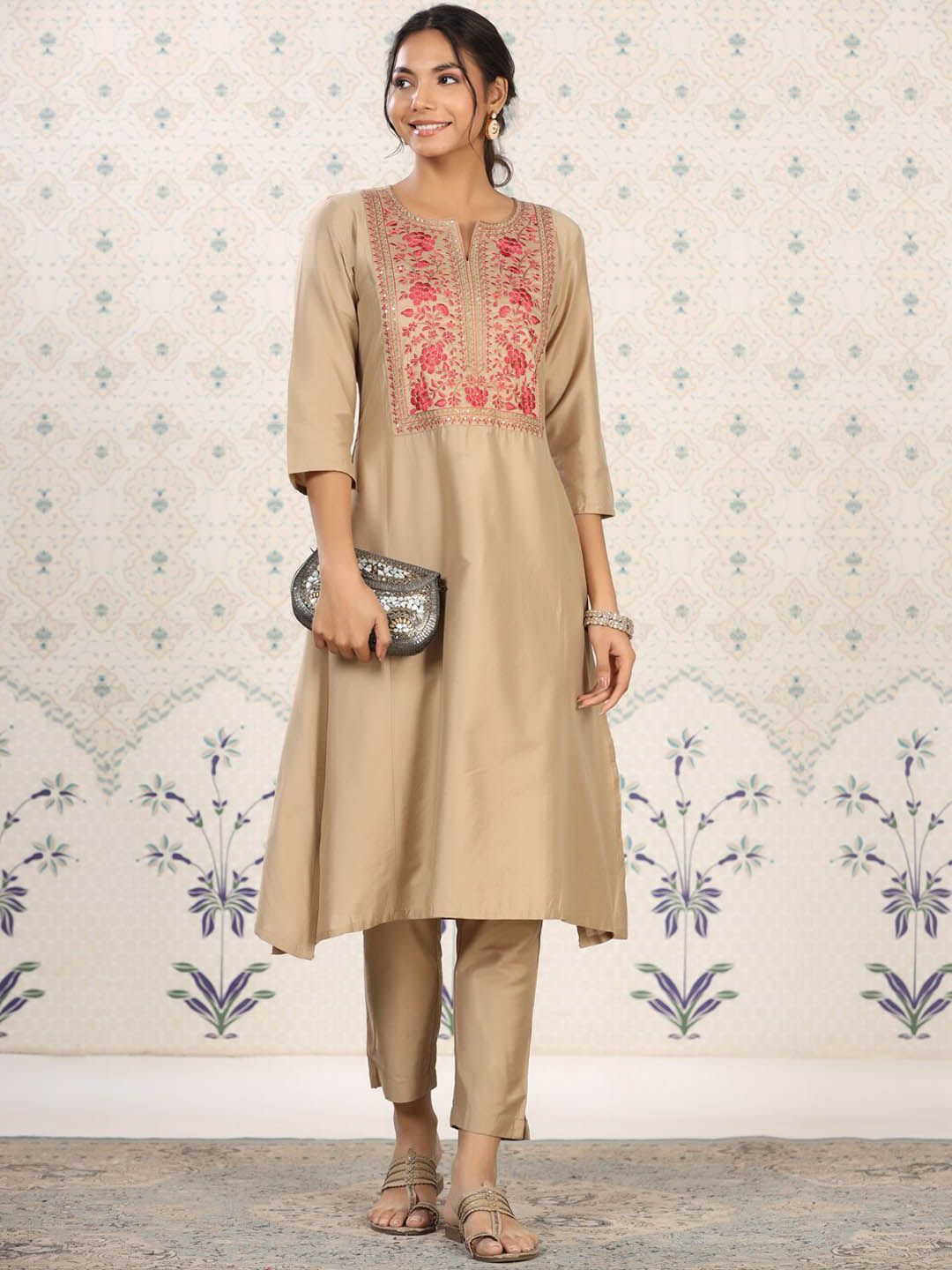 Dhiyona OD Embroidered Kurta with Trousers