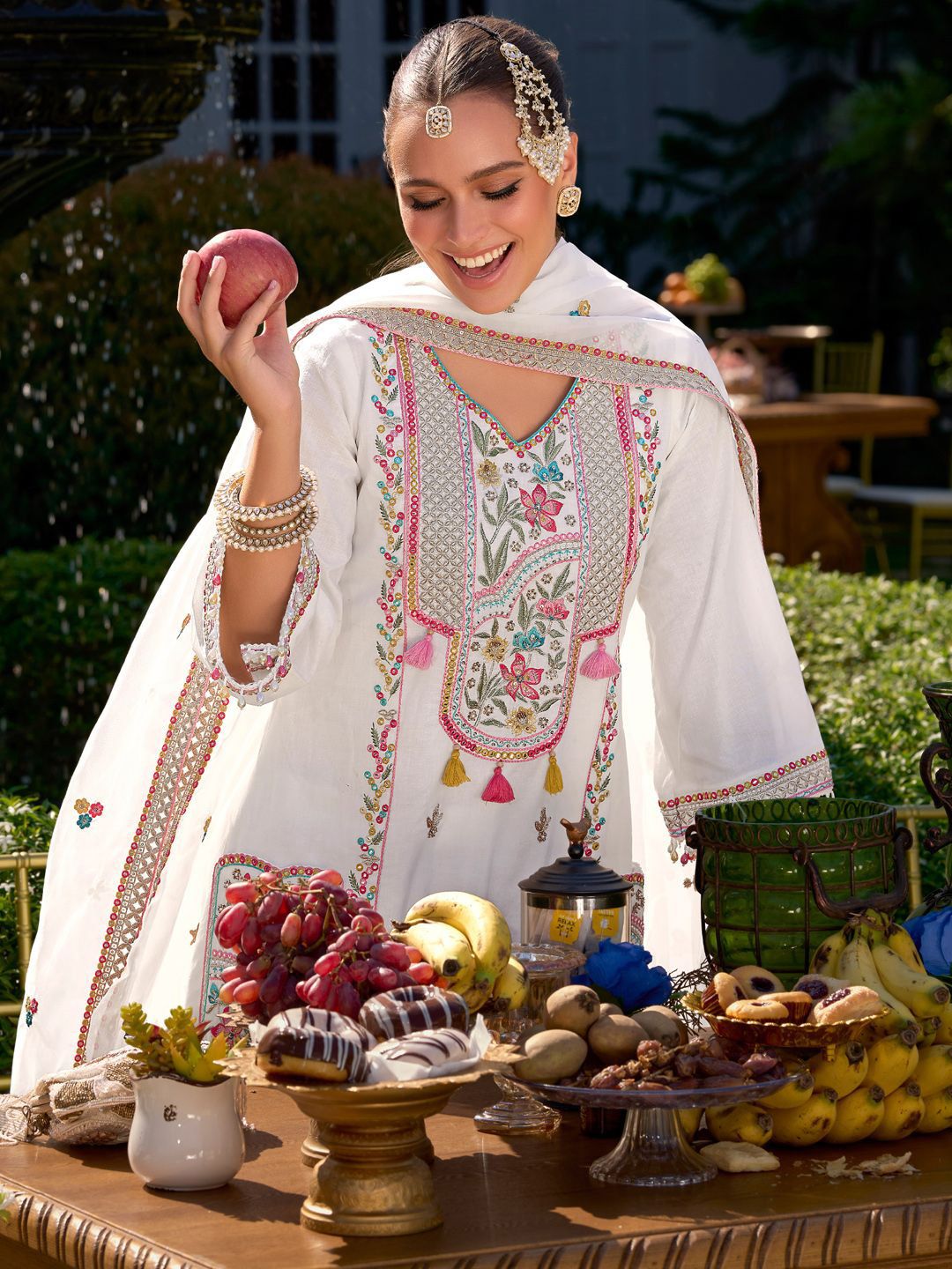 Women Floral Embroidered Regular Kurta with Trousers & With Dupatta