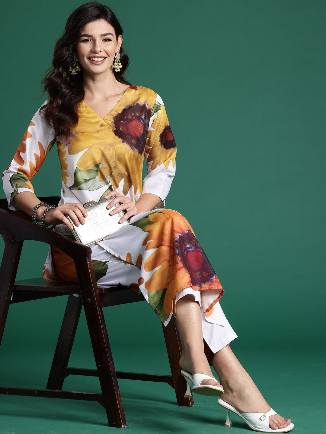 Floral Printed V-Neck Straight Kurta With Trouser