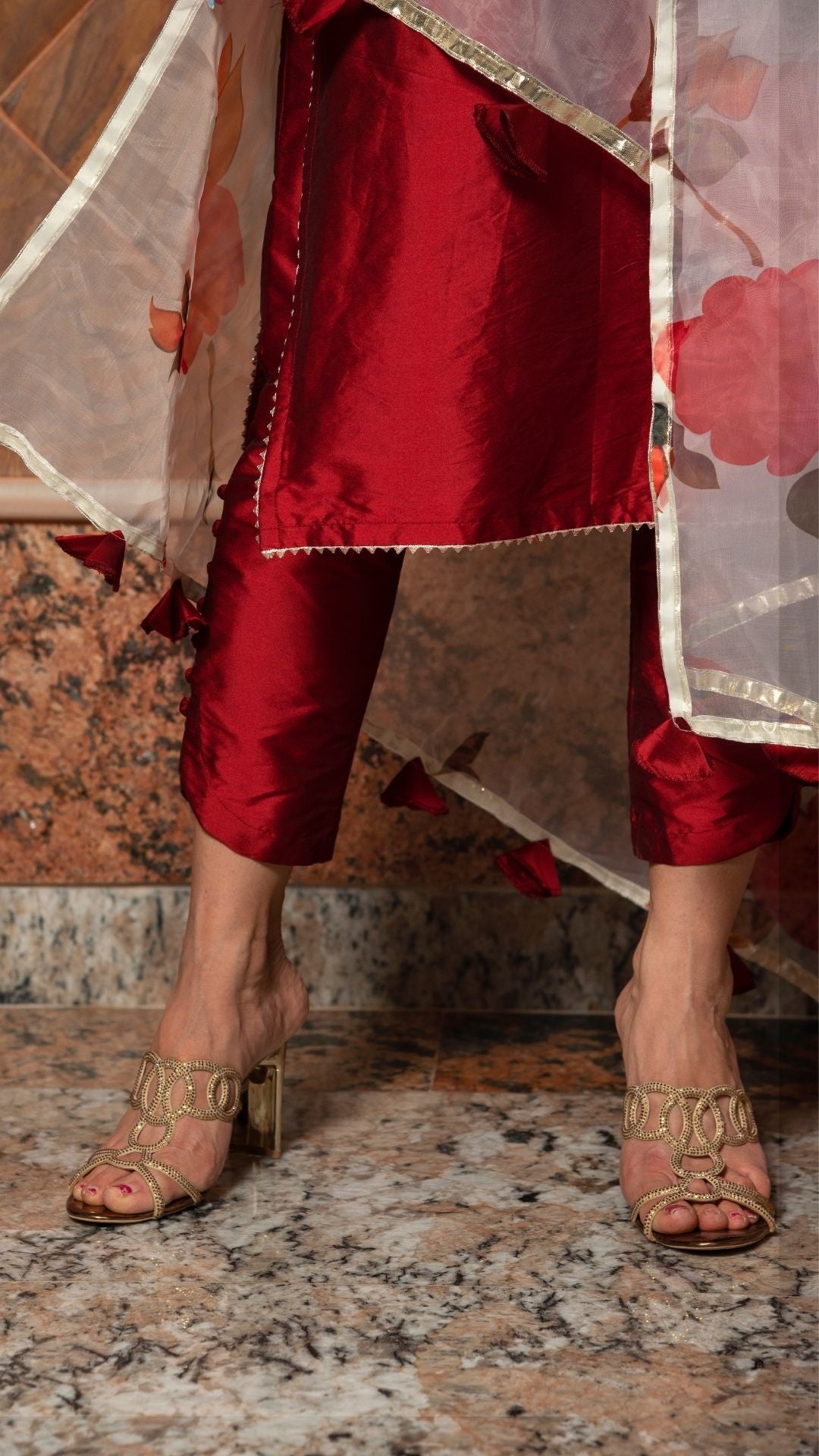 Maroon Phool Taffeta Silk Suit With Digital Print Organza Dupatta Set