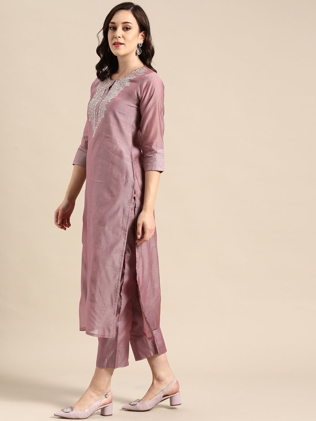 Dhiyona VR Women's Mauve Floral Embroidered Regular Chanderi Silk Kurta With Trousers & With Dupatta
