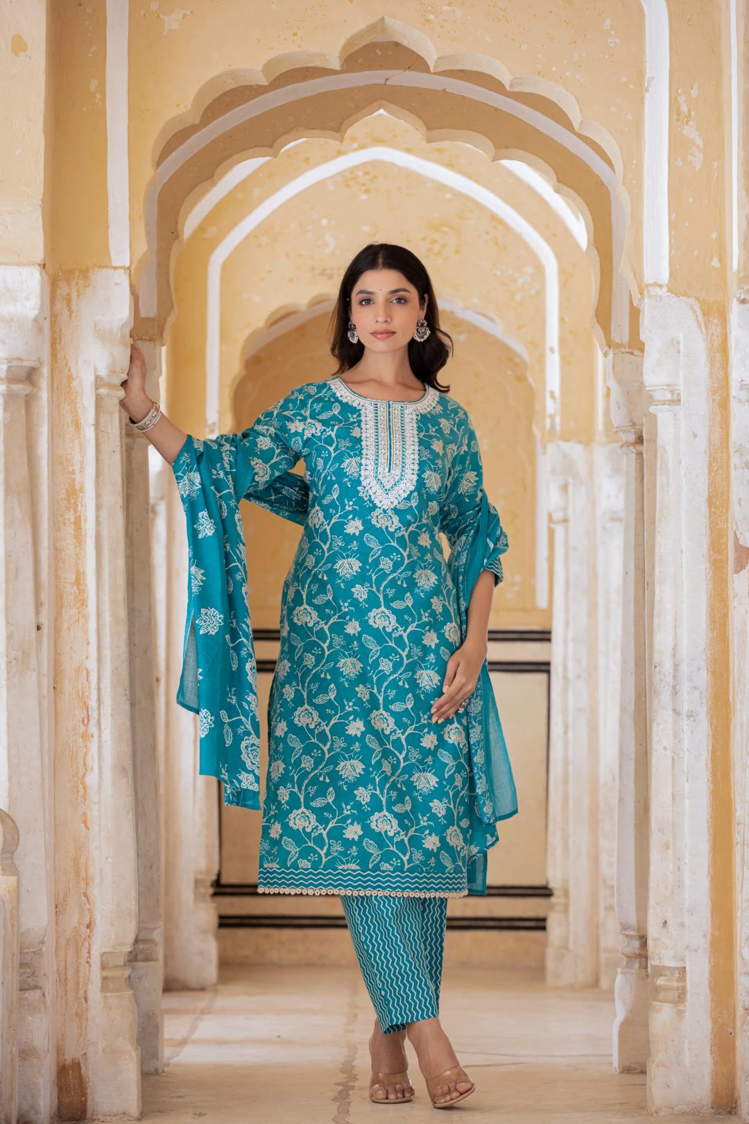 Dhiyona VR Women's Blue Printed Round Neck Straight Kurta With Bottom And Dupatta