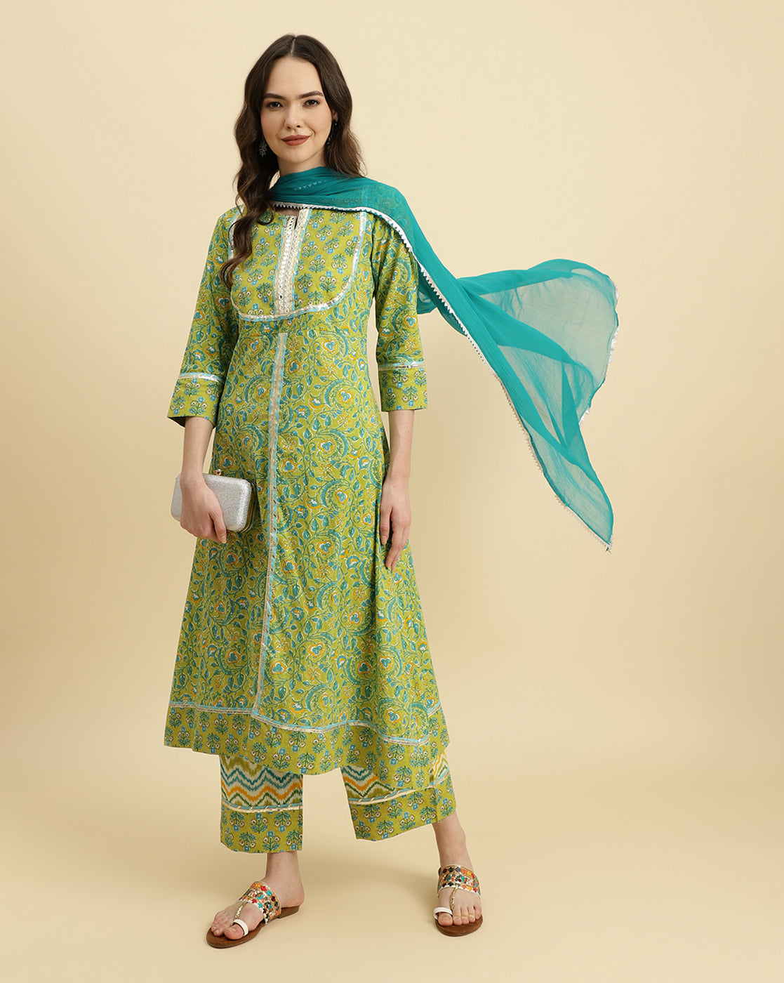 Dhiyona VR Women's Green Floral Printed A-Line Kurta Paired With Printed Palazzo And Chiffon Dupatta